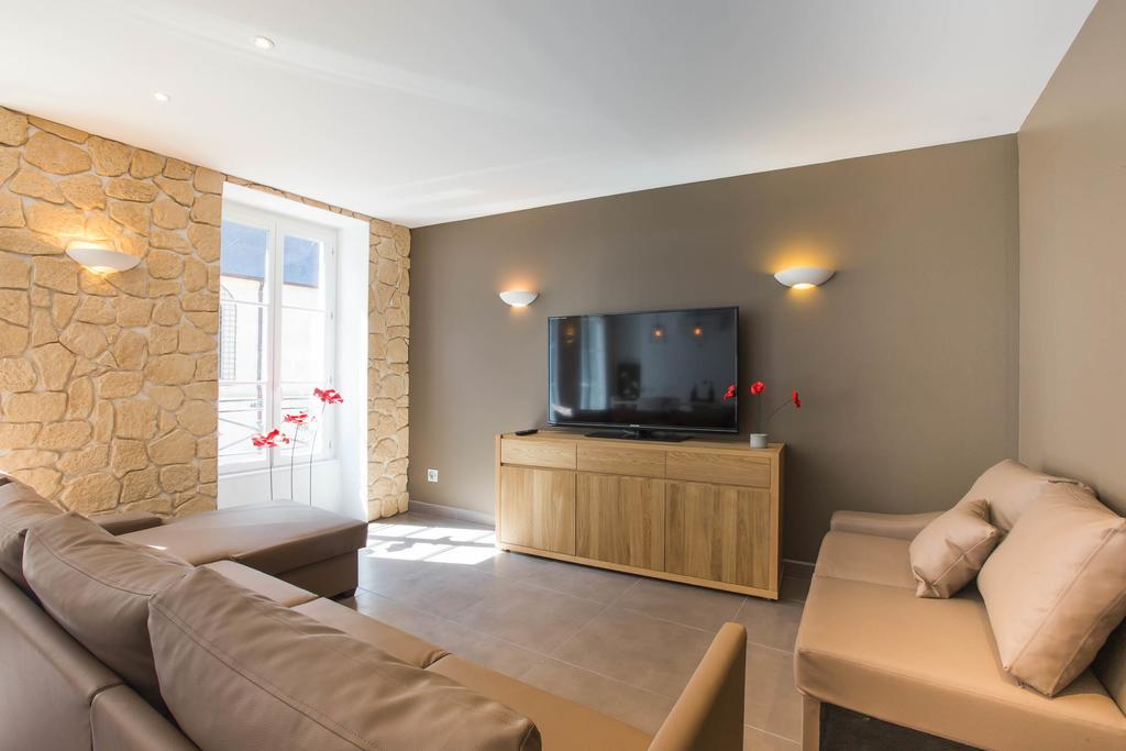 Le Pavean Beaune  Zimmer foto